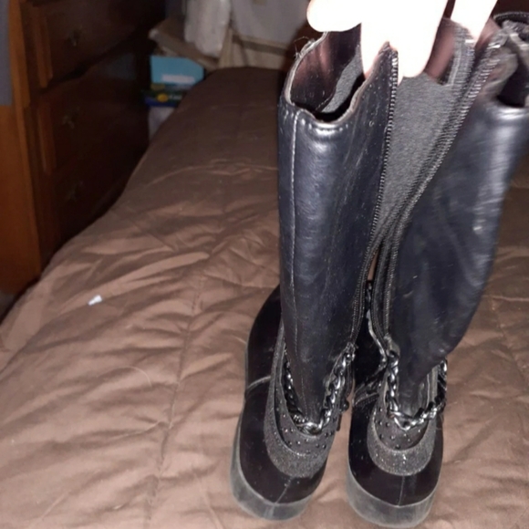 American Eagle Boots - Picture 3 of 4